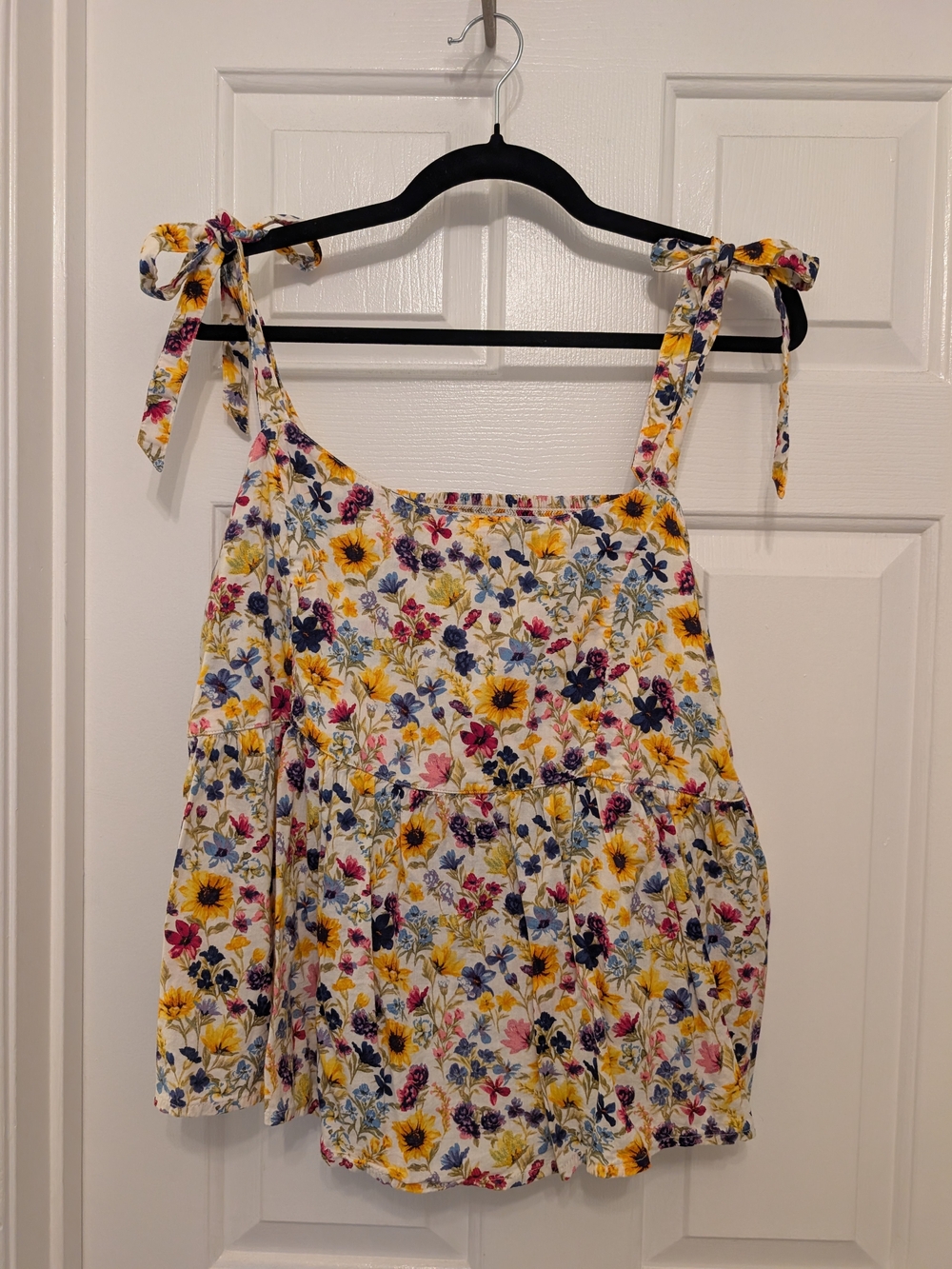 Old Navy Tie-Shoulder Multi-color Floral Print Cami Swing Blouse in Size XL